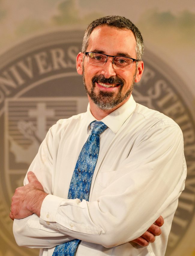 Dr. Cory Maloney – Portrait – Fall 2023 –0722