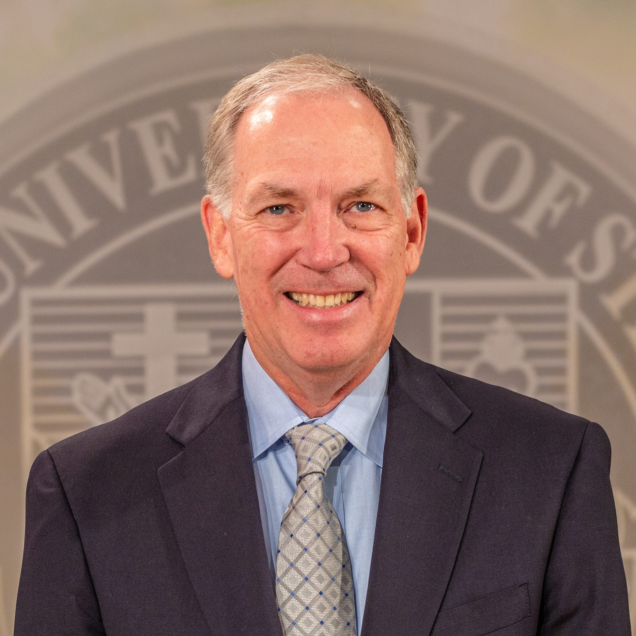 Professor Doug Perry – – Portrait – Fall 2023 –0513